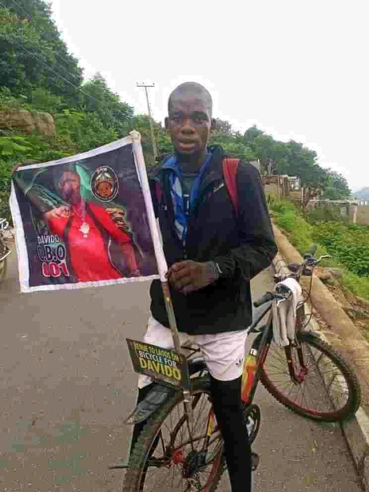 You are currently viewing I’m not home – Davido tells fan riding bicycle from Benue state to see him