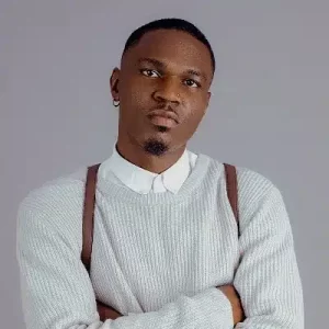 Read more about the article I was really pained Fireboy, Oxlade blew before me – Singer Spyro (Video)