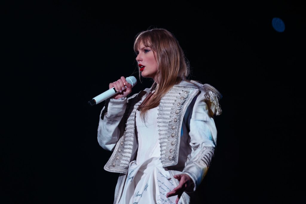 Taylor Swift suffers wardrobe malfunction on stage in Sweden