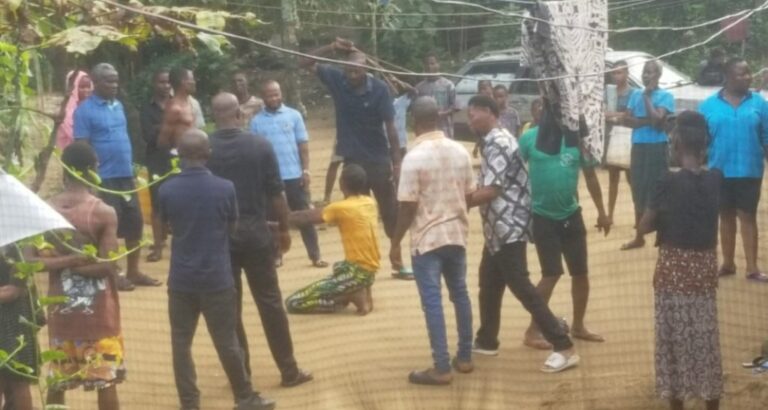 Tenants take turns to beat landlord